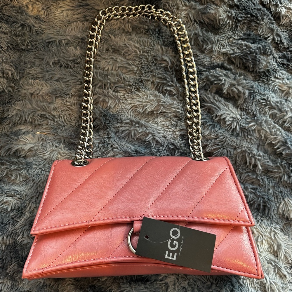 EGO WAREHOUSE RING DETAIL QUILTED SHOULDER BAG IN PINK FAUX LEATHER